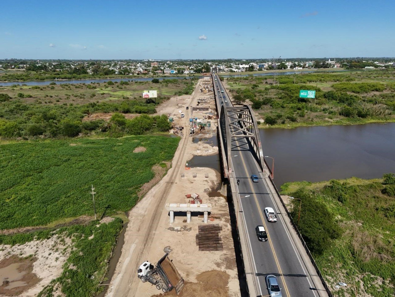 Nuevo puente Carretero: así son los trabajos en el río Salado para levantar las columnas