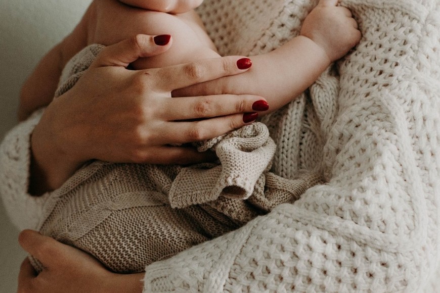 Se inyecta una copia funcional de un gen defectuoso en el oído interno.