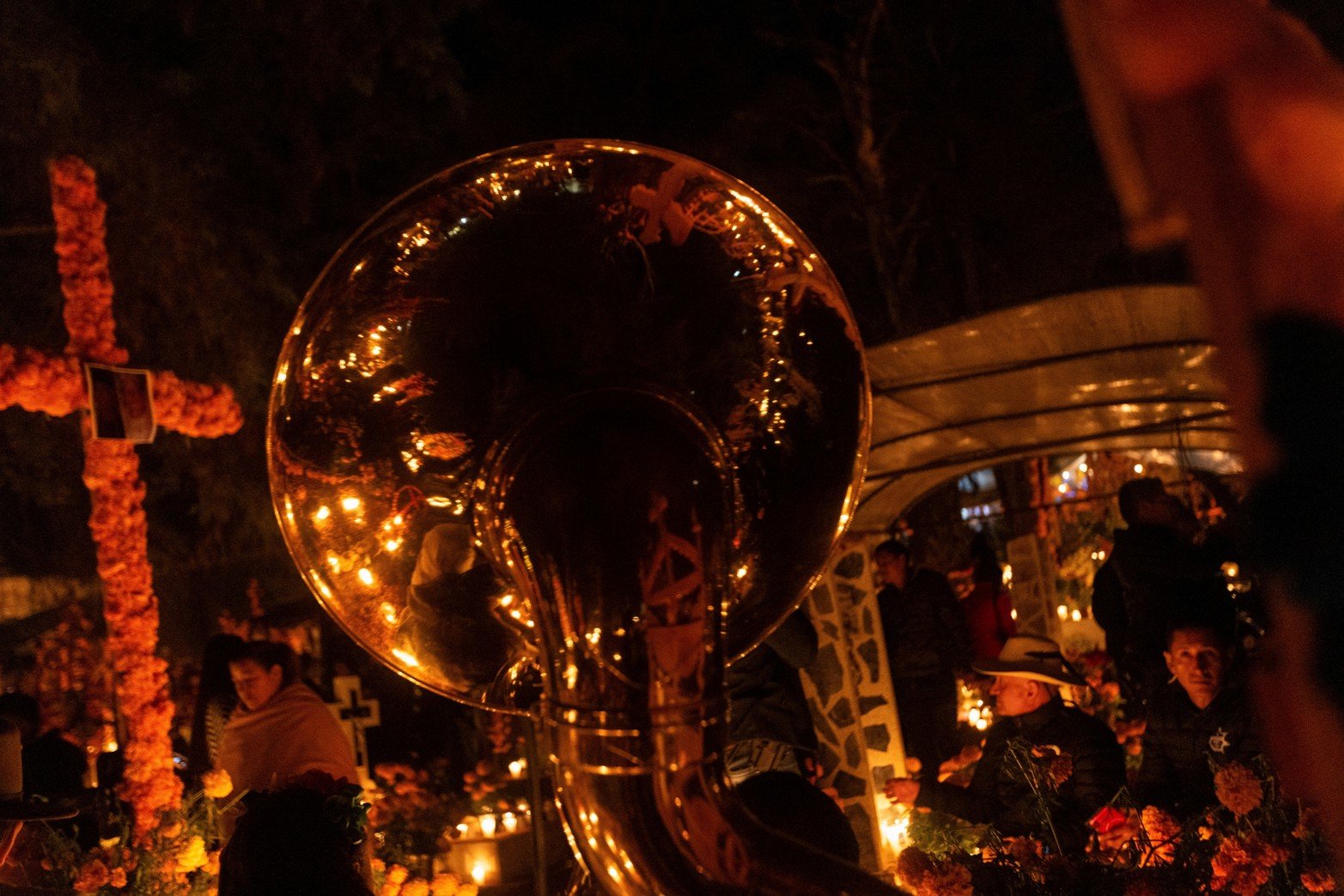 Celebración en el cementerio de Tzintzuntzan.