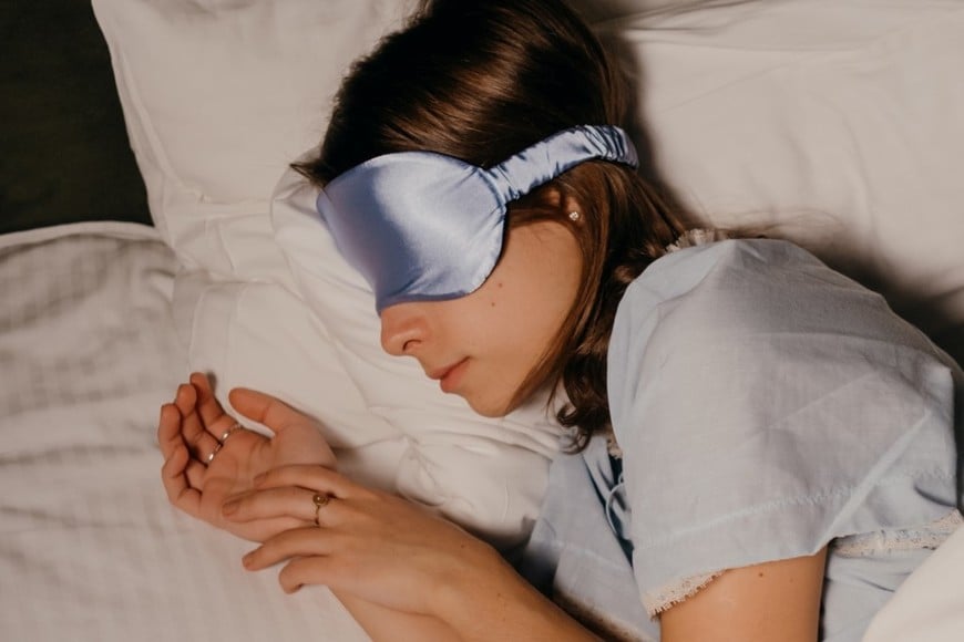 La calidad del sueño influye en la energía y concentración durante el día.