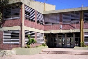 Colegio Superior N° 42 “Dr. Agustín Luis Rossi” de la ciudad de Vera.