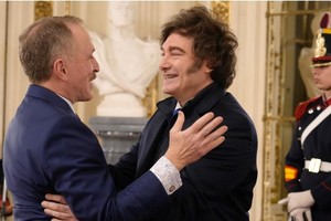 Javier Milei recibió al nuevo embajador de Estados Unidos, Peter Lamelas, en Casa Rosada. Foto: Gentileza