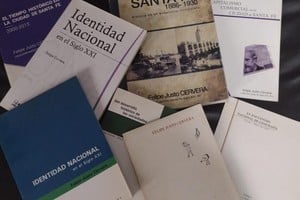 Conjunto de algunas de las obras de Felipe Cervera. Reflejan el interés del autor por el enfoque multidisciplinario del pasado.