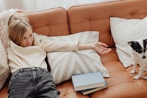 No hacer nada, según la neurociencia, activa las zonas cerebrales asociadas a la creatividad.