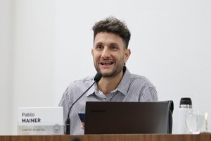 El concejal Pablo Mainer (CREO - Unidos) presentó la Guía de Bienestar Digital y Uso Responsable de Pantallas.