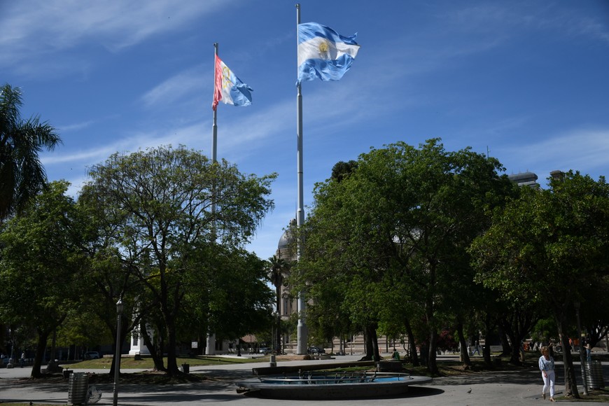 Regresa el sol, pero también una leve brisa en la mañana de la capital santafesina. Crédito: Flavio Raina