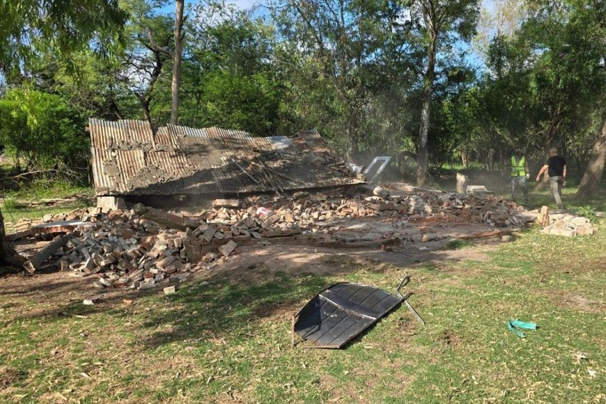 En total fueron demolidas cuatro estructuras. Foto: MPA