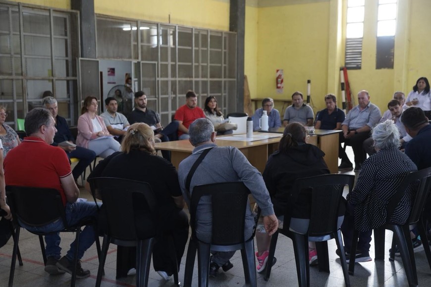 “Queremos interactuar con los vecinos, escucharlos y darle solución a los problemas que tengan escala municipal”, aseguró Poletti tras la reunión.

MCSF.