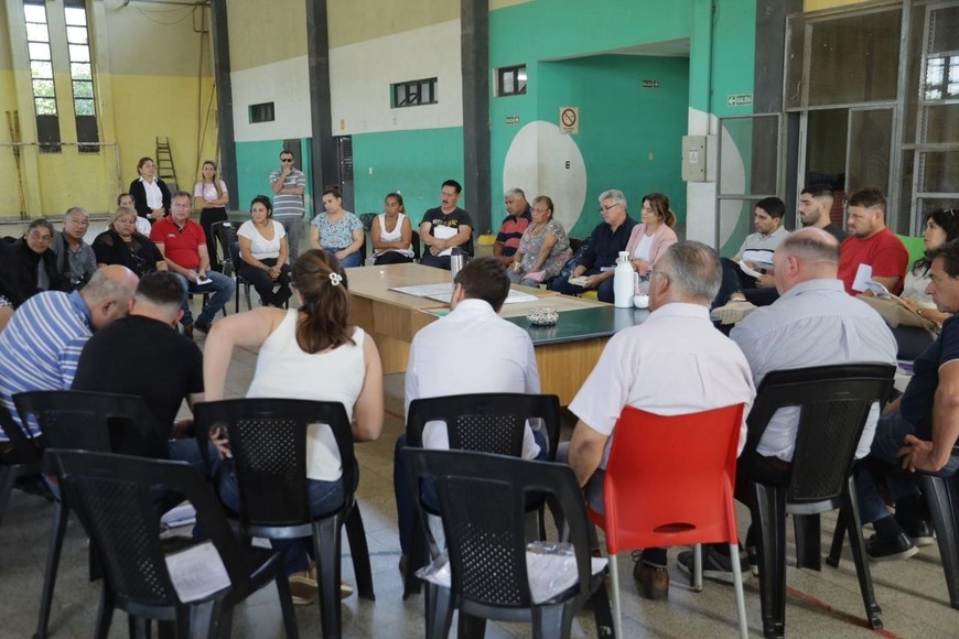 “Queremos interactuar con los vecinos, escucharlos y darle solución a los problemas que tengan escala municipal”, aseguró Poletti tras la reunión.

MCSF.