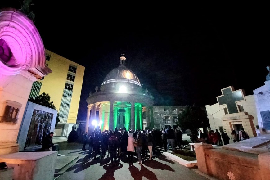 Se siguen realizando visitas guiadas y nocturnas en la Necrópolis local. Crédito: Archivo