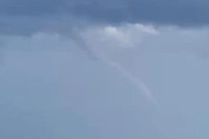 Las imágenes del curioso fenómeno circulan en redes sociales.