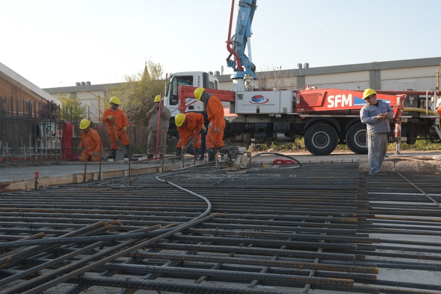 La obra llevaba un 13% de avance, antes de que volviera a paralizarse por tercera vez desde 2022. Foto: Manuel Fabatía (archivo)
