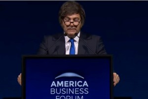 Javier Milei y una gestión consistente con el superávit fiscal.