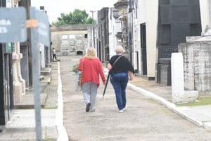 En la necrópolis municipal, el horario de visitas será de 7:15 a 12. Crédito: Flavio Raina.