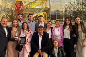 El equipo del CAU Santa Fe, durante la jornada de reconocimiento en la Universidad Siglo 21.