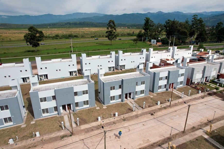 Las viviendas objeto de las subastas son casas y departamentos concluidos.