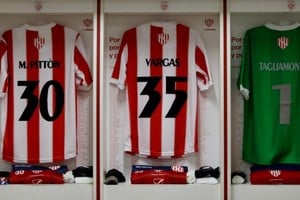 La camiseta de Vargas en el vestuario. Crédito: Prensa Unión