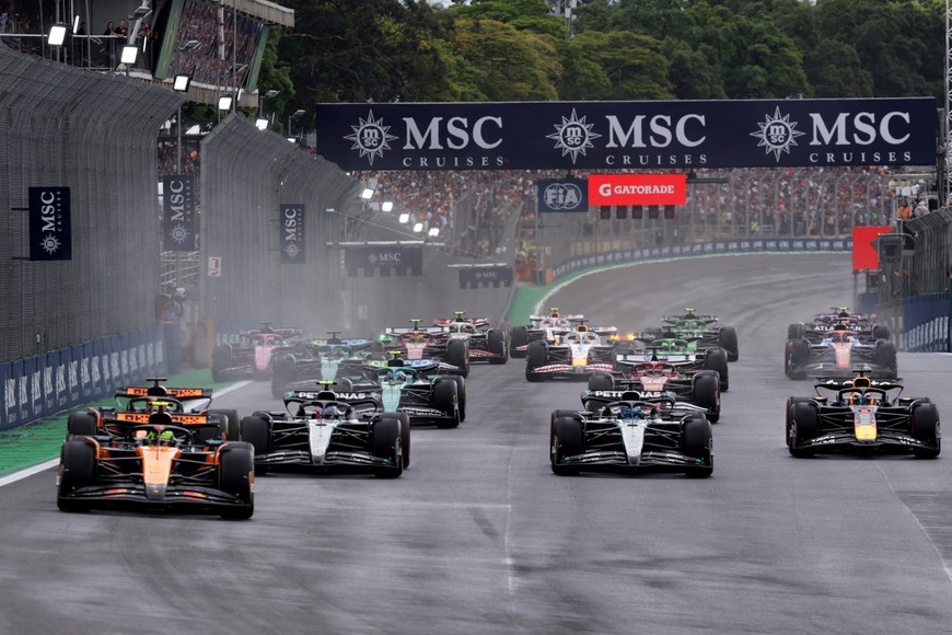Formula One F1 - Sao Paulo Grand Prix - Autodromo Jose Carlos Pace, Sao Paulo, Brazil - November 8, 2025
McLaren's Lando Norris leads at the start of the sprint race REUTERS/Ricardo Moraes