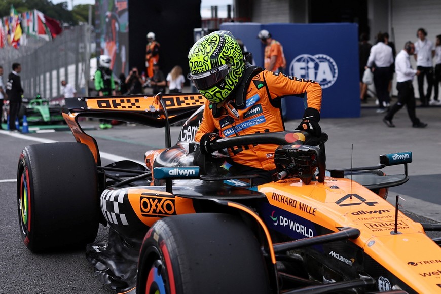 Formula One F1 - Sao Paulo Grand Prix - Autodromo Jose Carlos Pace, Sao Paulo, Brazil - November 8, 2025
McLaren's Lando Norris celebrates after qualifying in pole position REUTERS/Amanda Perobelli