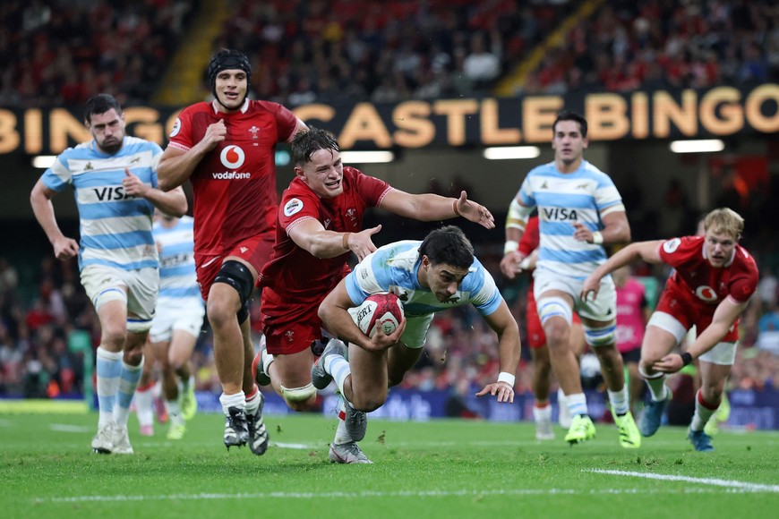 Rugby Union - Autumn Internationals - Wales v Argentina - Principality Stadium, Cardiff, Wales, Britain - November 9, 2025
Argentina's Santiago Carreras in action with Wales' Alex Mann Action Images via Reuters/Paul Childs