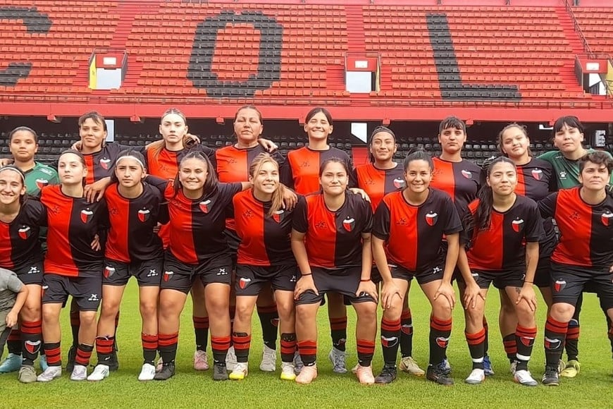 Colón hizo historia: el fútbol femenino pisó el Brigadier López