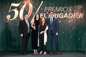 Eugenia Huter recibe el Brigadier 2025 en el rubro Agencia de publicidad. Crédito: Flavio Raina