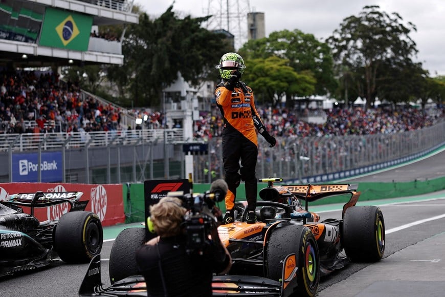 Formula One F1 - Sao Paulo Grand Prix - Autodromo Jose Carlos Pace, Sao Paulo, Brazil - November 9, 2025
McLaren's Lando Norris celebrates after winning the Sao Paulo Grand Prix REUTERS/Amanda Perobelli     TPX IMAGES OF THE DAY