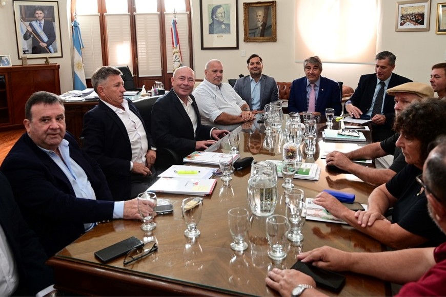 Si se corrobora un eventual desfasaje entre inflación y aumentos salariales concedidos, el gobierno podrá disponer una actualización automática o determinar la reapertura de las paritarias. Crédito: Flavio Raina