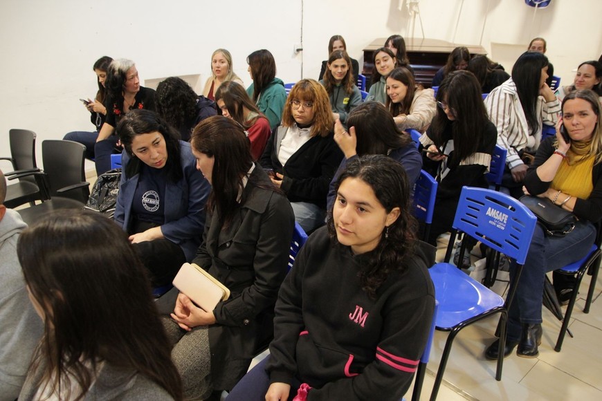 Certamen literario  "María Dolores Rojas de Torregiani". Foto: Gentileza