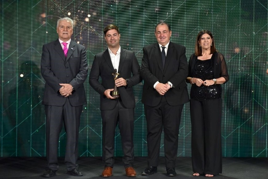 Guillermo Álvarez, Patricio Benuzzi, intendente Juan Pablo Poletti y la diputada Clara García. Foto: Special