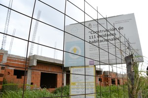 En marzo de 2022 se habían licitado las viviendas en dos partes: 111 por un lado, y 72 por otro. Foto: Manuel Fabatía
