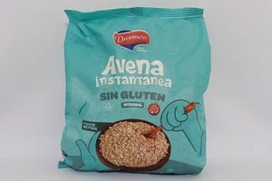 El producto se encuentra falsamente rotulado resultando falsificado.