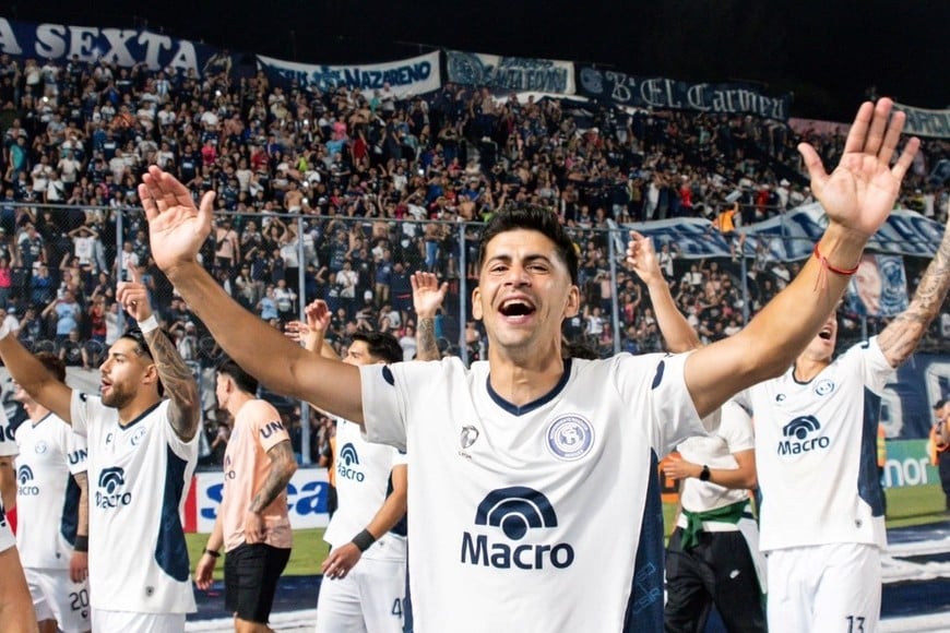 El encuentro fue una excusa para los festejos de la Lepra. Crédito: Independiente Rivadavia