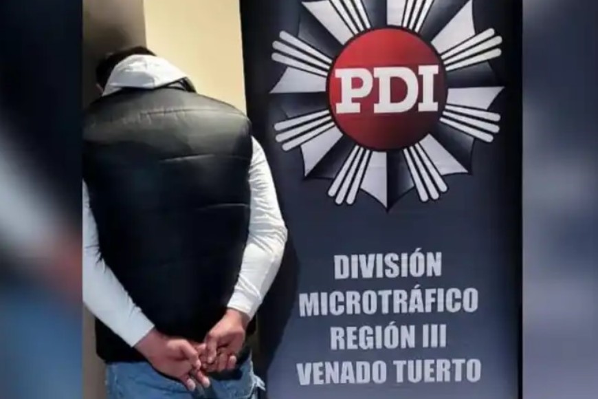 Carlos “Mele” R. detenido tras el allanamiento. Foto: Gentileza PDI