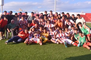 Los pibes tatengues se metieron entre los ocho mejores. Crédito: Prensa Unión