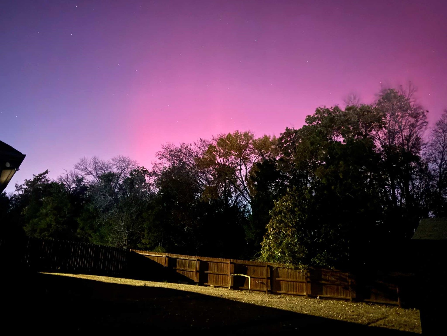 En varias localidades de Estados Unidos se apreció el fenómeno.