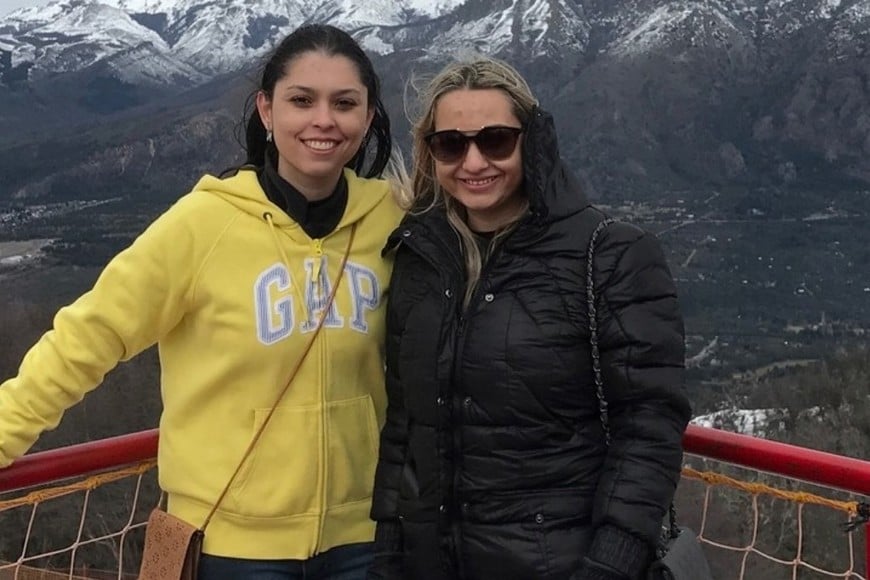 Carolina, su hija, junto a María Vilma en un viaje al sur argentino