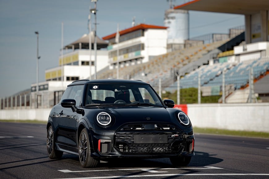 Con la presencia de 50 vehículos y más de 500 participantes, BMW Group Argentina celebró su exitoso BMW Experience en el Autódromo