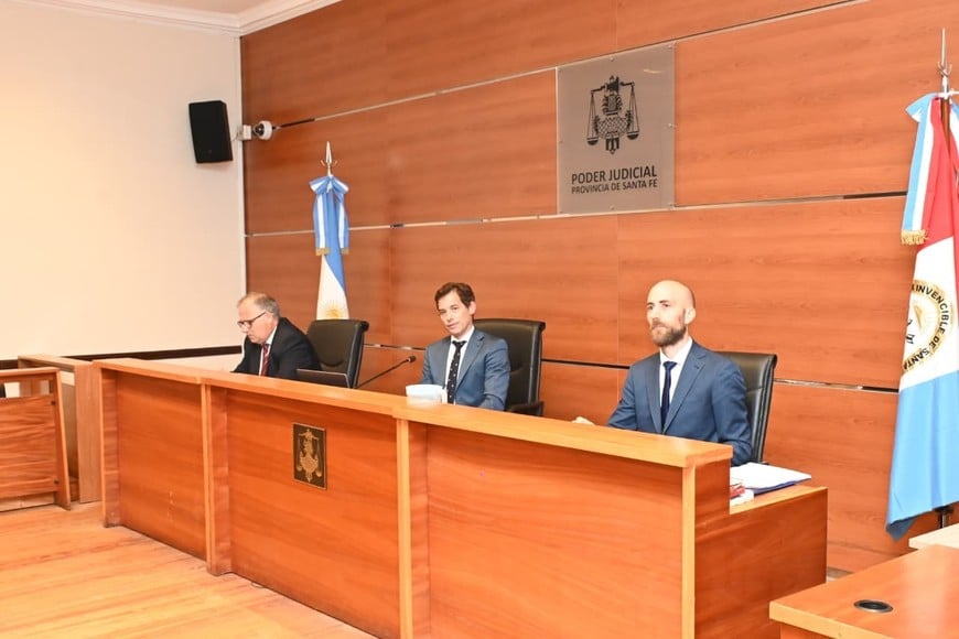 El tribunal conformado por los Dres. Lisandro Aguirre, Sergio Carraro y Pablo Spekuljak. Crédito: Flavio Raina