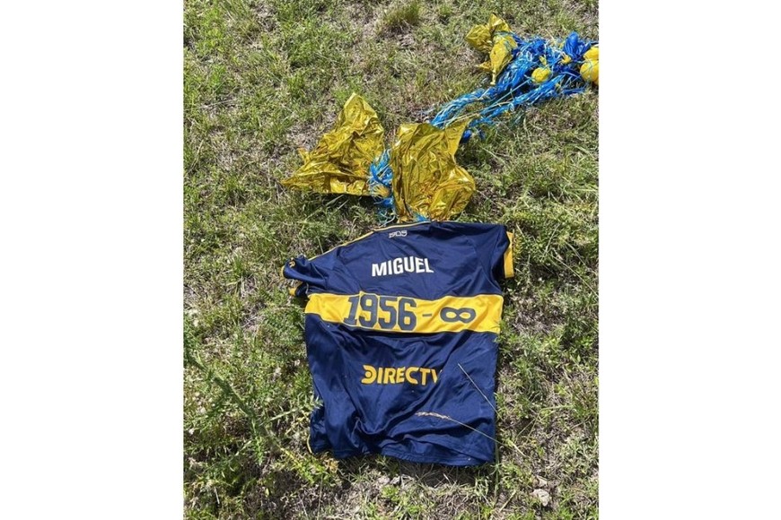 La camiseta fue hallada en un campo de Uruguay.