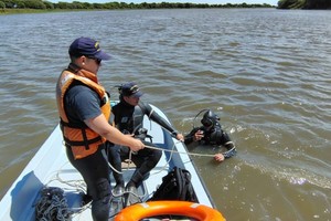 Intensa fue la búsqueda que se realizó en el río San Javier. Foto: Gentileza