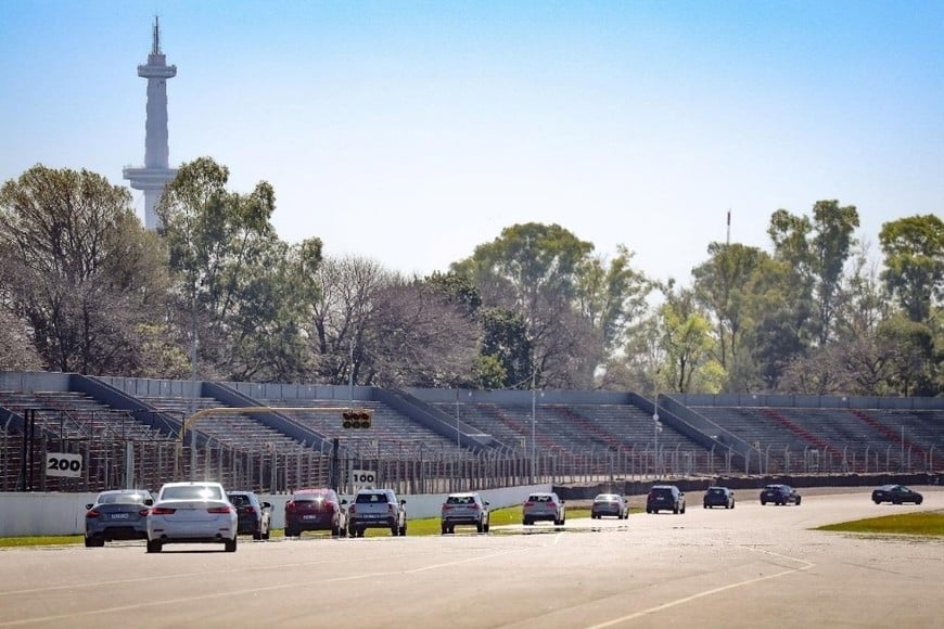 Con la presencia de 50 vehículos y más de 500 participantes, BMW Group Argentina celebró su exitoso BMW Experience en el Autódromo