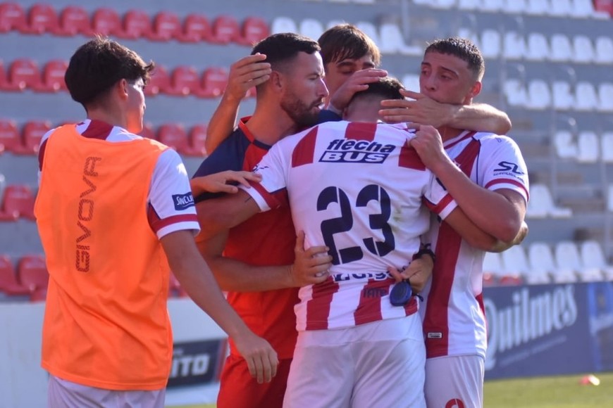 Los pibes tatengues se metieron entre los ocho mejores. Crédito: Prensa Unión