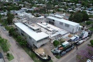 Las tareas en el Hospital de Villa Ocampo demandan una inversión al Estado provincial de 18 mil millones de pesos.