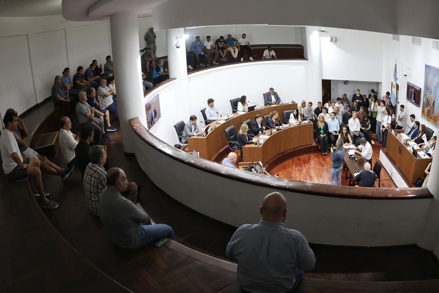 Referentes de taxis y remises, presentes en las gradas del recinto. Crédito: Gentileza