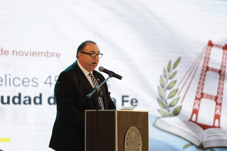 Santa Fe izó por primera vez su bandera: un acto histórico en el Parque del Sur