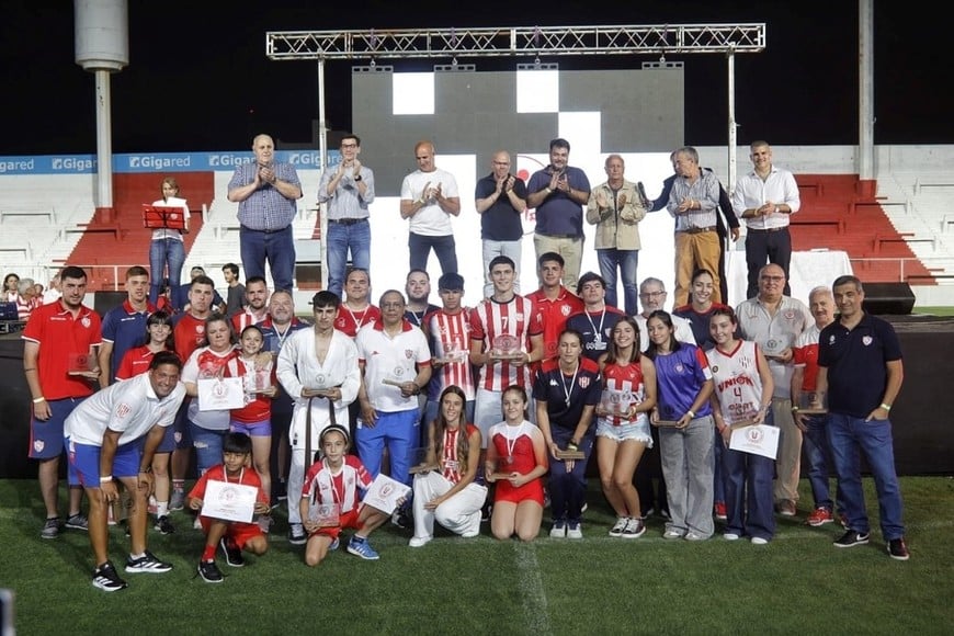 La comunidad rojiblanca colmó el 15 de Abril durante la celebración. Crédito: Matías Pintos.