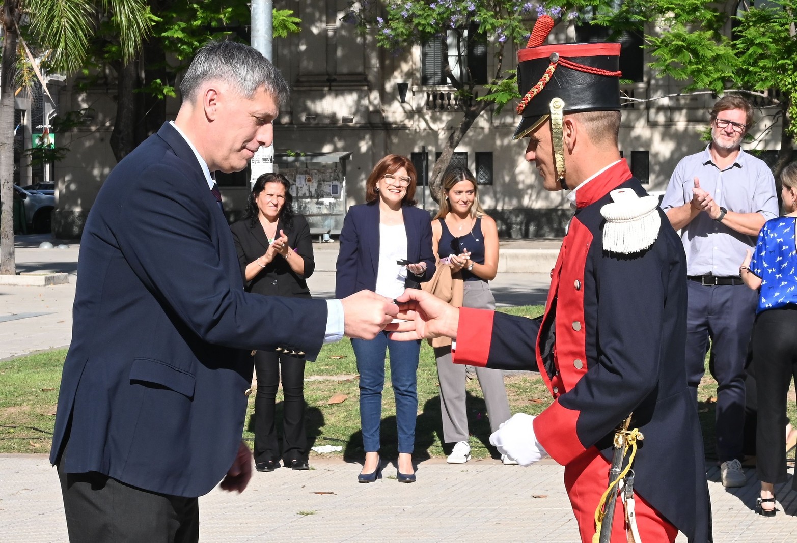 Reconocimiento Cuerpo de Dragones de la independencia