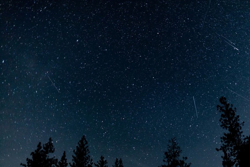 Actividad luminosa visible durante la temporada de meteoros.