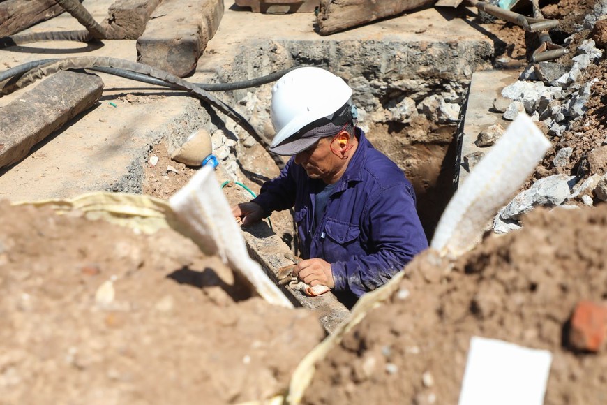 Aguas Santafesinas mejoró sus tiempos y redujo a la mitad los reclamos pendientes